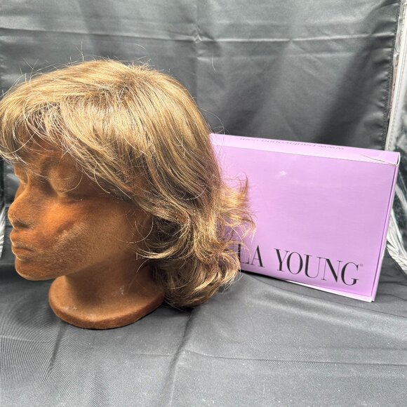 Paula Young Wig Style Anastasi color 8– size A - Picture 1 of 9